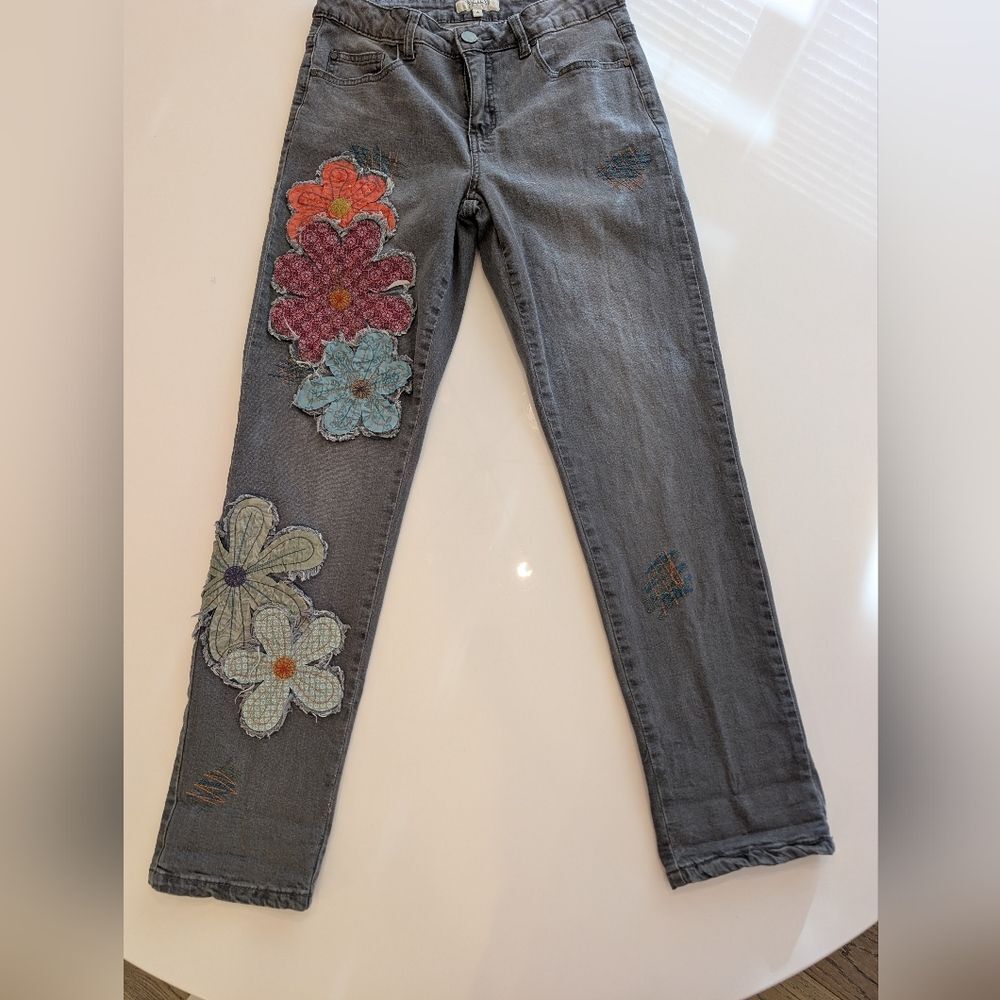Tru Luxe Jeans Gray Straight Leg Jeans with‎ Colorful Floral Patches